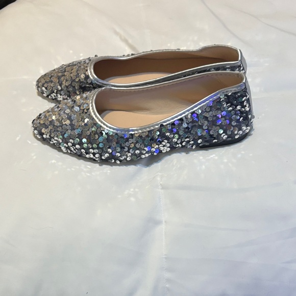 Source Unknown Silver Sequin Flats - Picture 2 of 4